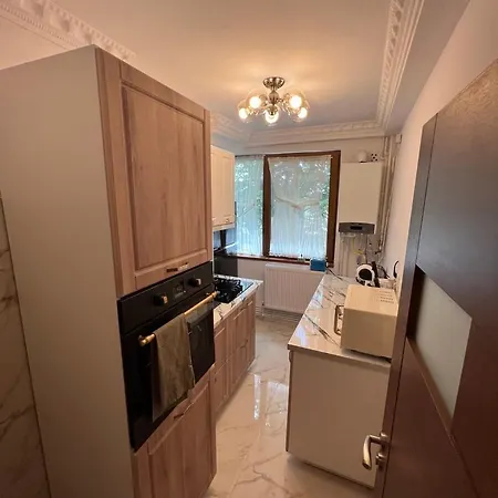Apartment Lnb Traian *
